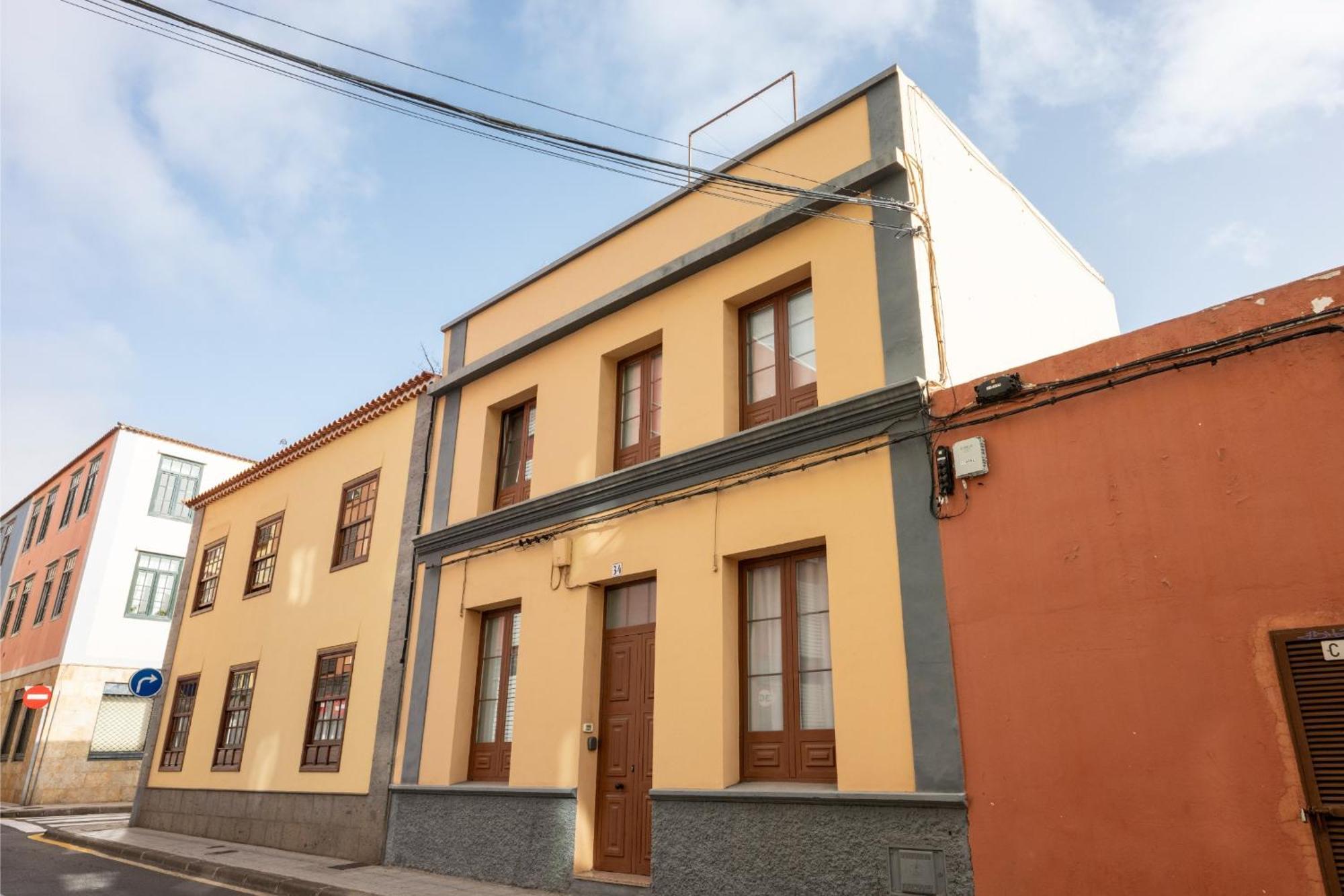 Casa Del Siglo Xx Reformada En La Laguna * La Laguna (Tenerife)